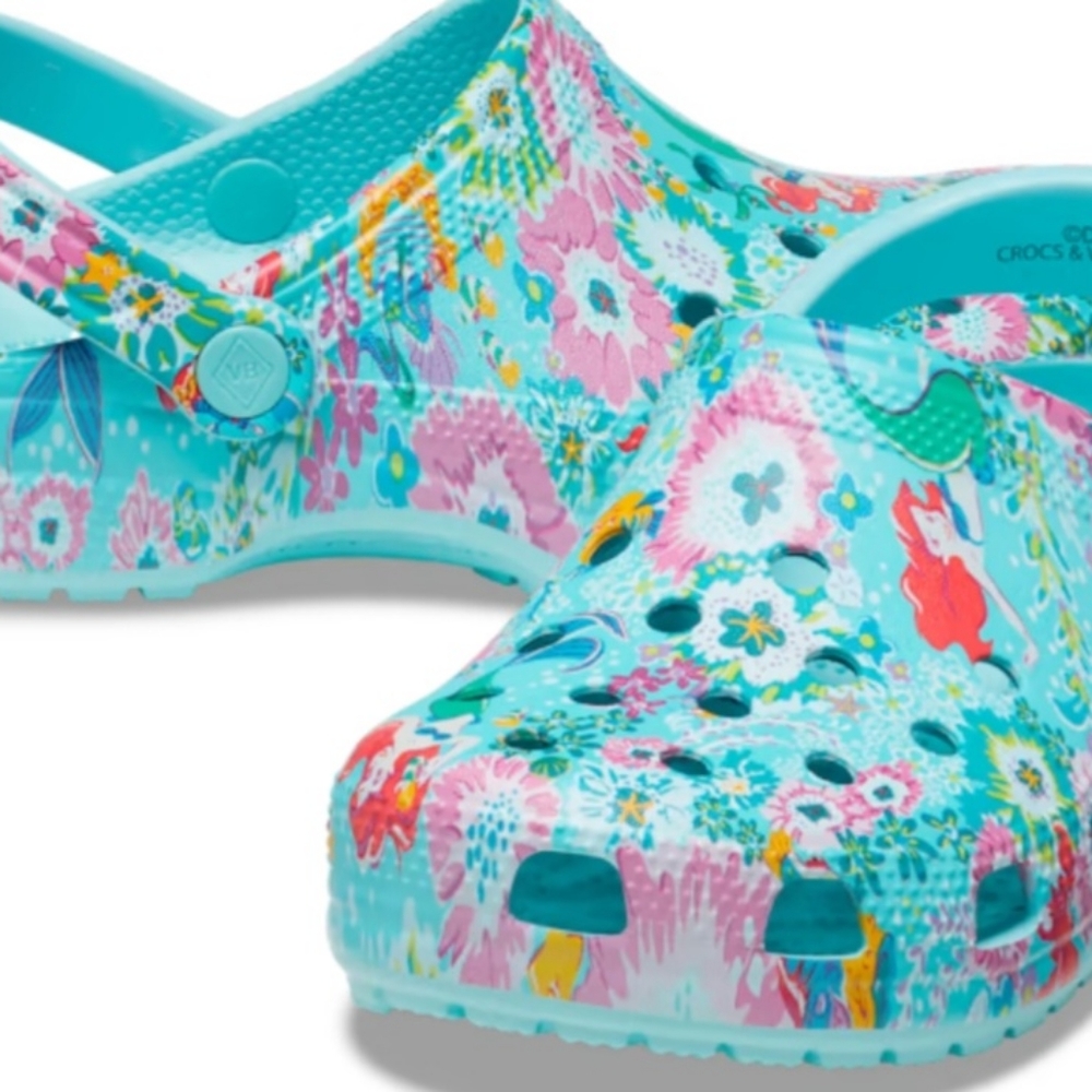 NWT CROCS Vera Bradley DISNEY Ariel LITTLE MERMAID 🧜‍♀️ 💕 Beautiful aqua W8